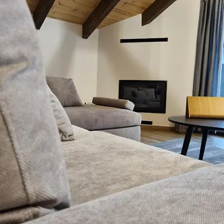 Chalet ερυθρελάτη *